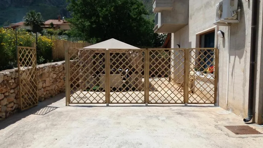 Appartamento In Villa Vita Кастелламмаре-дель-Голфо 0*,  Италия