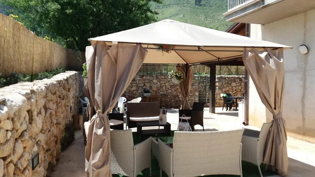 Appartamento In Villa Vita Castellammare del Golfo Apartment